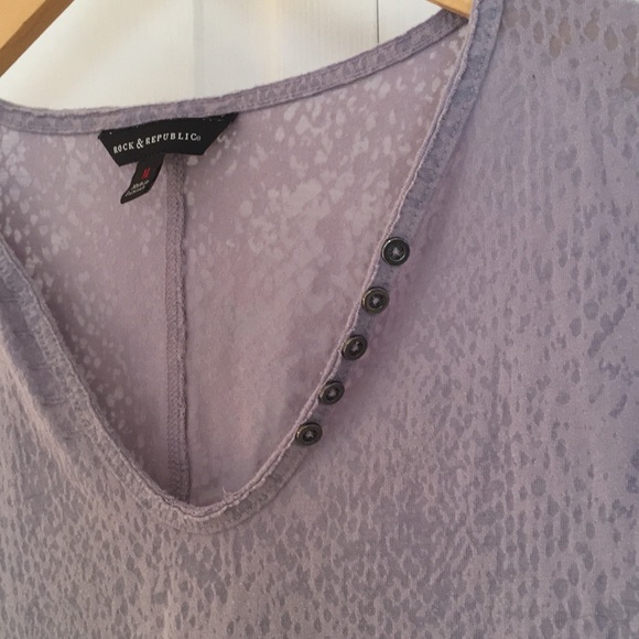 Rock & Republic snakeskin print top - Picture 2 of 4